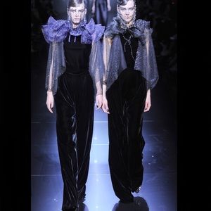 Vintage High-waisted velvet pants